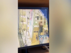 Женщина в очках украла сумку из магазина в Волжском: видео