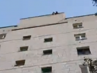 В Волжском школьницы забрались на крышу, чтобы запилить контент. Снимала их полиция