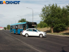 Автобус столкнулся с «легковушкой» в Волжском