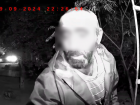 В Волжском появился сталкер: мужчина преследовал девушку до подъезда