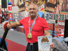 Сотрудник института из Волжского стал чемпионом мира по жиму лежа