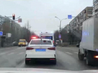«Маяк» на дороге: в Волжском напомнили о приоритете спецтранспорта