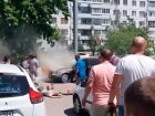 Волжанка упала в обморок у горящего автомобиля