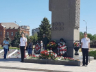 Волжане возложили цветы в День памяти и скорби