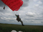  "Ястреб" обвиняют в опасных прыжках с парашютом для кадетов