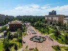 В День России в Волгограде открыли обновленный сквер Симбирцева и перенесли памятник Невскому