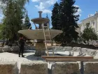 В Волжском продолжают благоустраивать фонтаны и общественные площадки