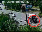 ДТП в Волжском с участием трех авто зафиксировали камеры