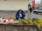 Несанкционированную торговлю цветами пресекают в Волжском