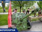 Волжский встретил День Победы праздником в парке, «Катюшей» в автобусе и гигантским Знаменем Победы на главной площади