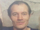 На остановке в поселке Металлург бесследно пропал 42-летний Виктор Архипов