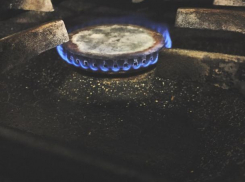 Сирота из Волжского добивается поставки газа в свою квартиру