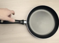 Волжане в шоке от видео раздачи сковородок в супермаркете