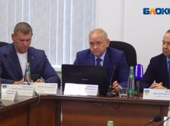 «Работать не хотят, но хотят получать деньги»: глава Волжского Игорь Воронин отчитался перед депутатами