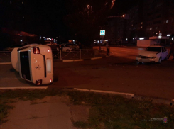 2 ребенка и женщина пострадали в страшной ночной аварии в Волжском 