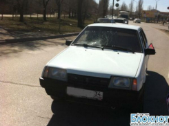 В Волжском на пешеходном переходе сбили пенсионерку