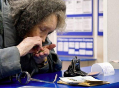 Работают всю жизнь «не покладая рук», а получают копейки