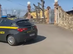 В Волжском появилось видео конфискации виллы Савченко: депутат прокомментировал ситуацию 