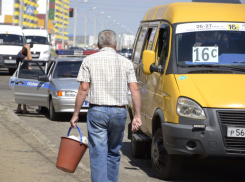 Юнец на иномарке наехал на 58-летнего пешехода в Волжском