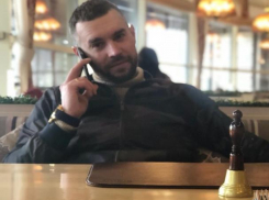 С днем рождения Илью Кузнецова поздравляют коллеги и друзья!