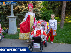В Волжском прошел парад колясок
