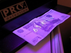 Отец должника пытался подкупить пристава