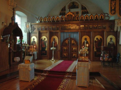 Травмы и ссадины нанес священник младенцу во время крещения