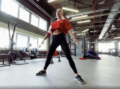 Тренируйся вместе с Александрой в фитнес-клубе премиум-класса «Молот»