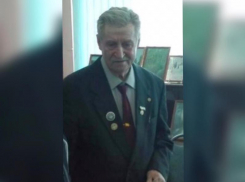 В Волжском ушел из жизни поэт Виталий Бирюков