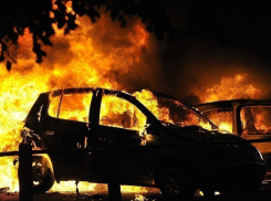 В Ленинском районе за сутки сгорели три постройки и автомобиль 