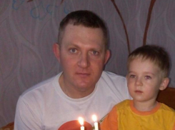 Любимого папу Андрея Фомиченко поздравляют жена и дети