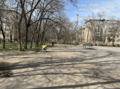 Забитый мусором двор убрали после обращения в «Блокнот Волжский»