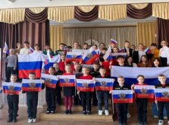 Школы Волжского присоединились к акции «Одна страна – одна команда»