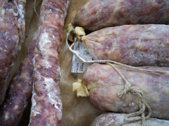 В Волжском оштрафовали владельца продуктового магазина