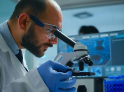 Крупному предприятию требуется лаборант и микробиолог