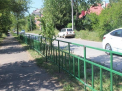 В Волжском на аварийных перекрестках поставят перильные ограждения