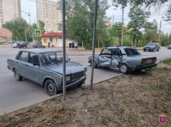 Два «брата-близнеца» не поделили дорогу в Волжском