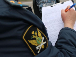 В Волжском судебные приставы начали изымать иномарки у неплательщиков налогов