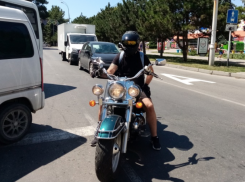 Юный мотоциклист и пожилая женщина пострадали в субботних ДТП