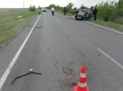 Близ Волжского произошло смертельное ДТП. Трое человек погибли