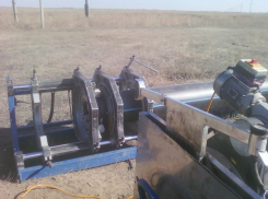 В Волжском в поселке Краснооктябрьском закончился ремонт коллектора