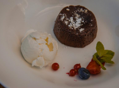 Снижение ограничительных мер волжане отметят в кафе и спортзалах