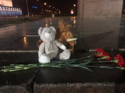 Волжане чтят память погибших в Керчи