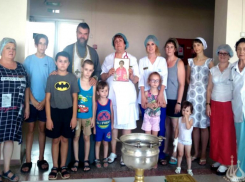 В волжской детской больнице прошел молебен о здравии