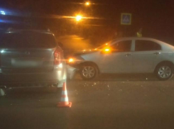 В Волжском произошло ДТП с участием двух китайских автомобилей