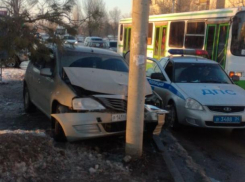 В Волжском ищут автомобилиста, который устроил ДТП, подрезав «Kia», и скрылся