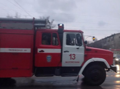 В квартире пятиэтажного дома в Волжском горела кухня