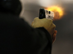 В Волгограде возле кафе «Frant'Эль» застрелили 22-летнего парня и четверо получили ранения