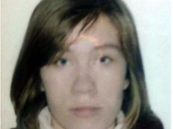 Молодую девушку, пропавшую днем в 18 микрорайоне, объявили в розыск в Волжском