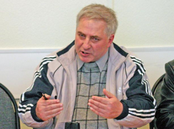 Известный писатель и журналист Александр Рогозин скончался в Волжском